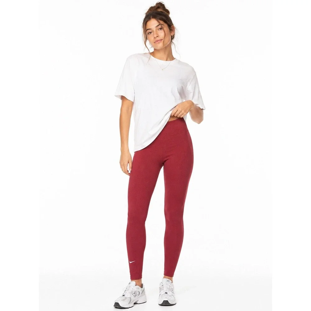 Nike Leggings Womens Small Red Therma-FIT Herringbone Textured Yoga Activewear